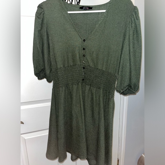 Dress - Picture 1 of 2